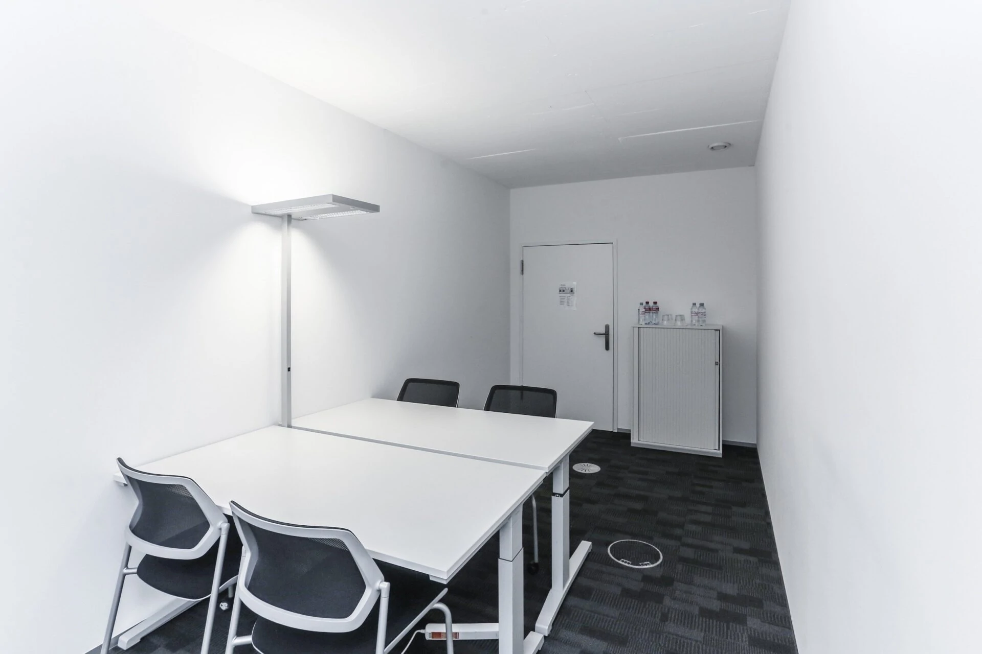 Meeting room for 4