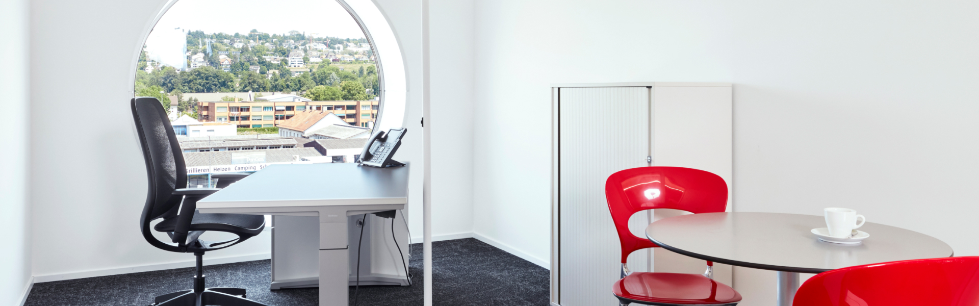 Rent a single office in Zurich - furnished small office space